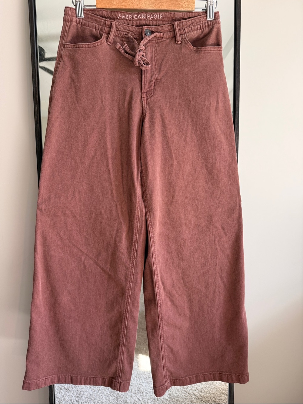 American Eagle Outfitters Wide-Leg Jeans in Dusty Mauve - size 2 short